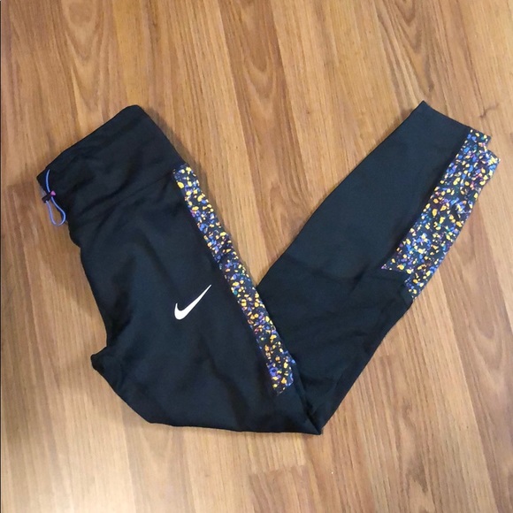 Nike Icon Clash Running Fast Cropped Leggings - Picture 6 of 7